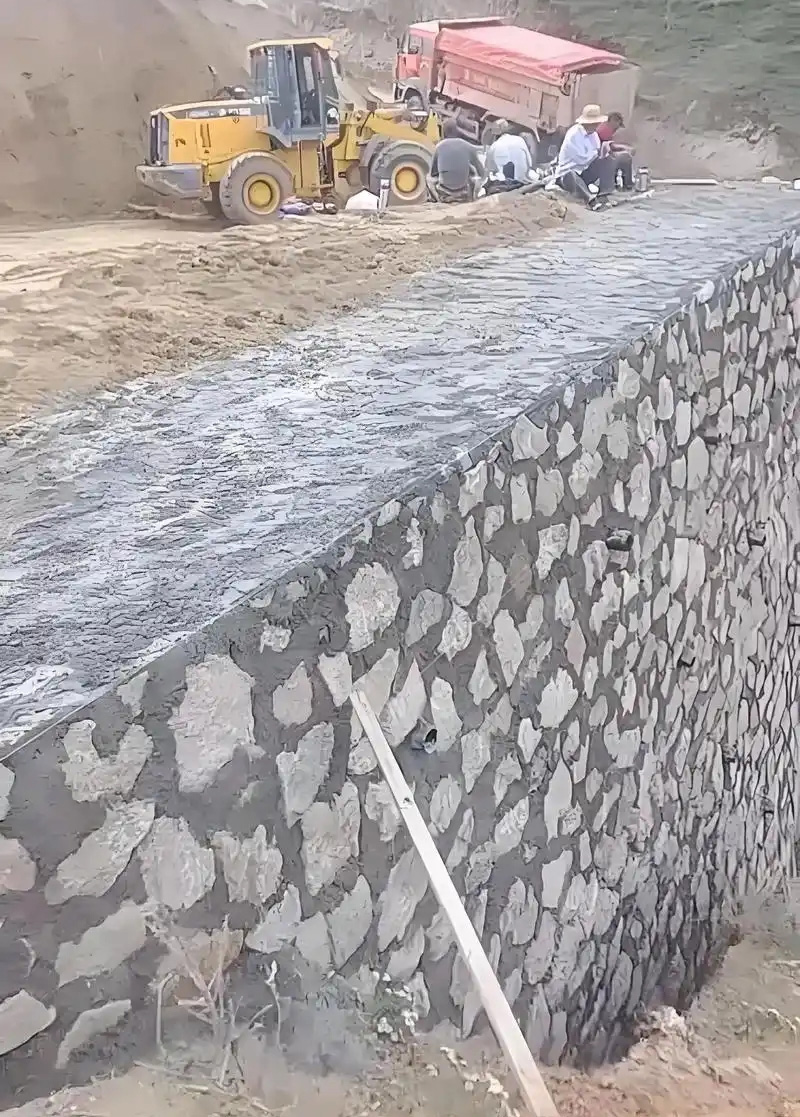 洛阳老城区边坡加固